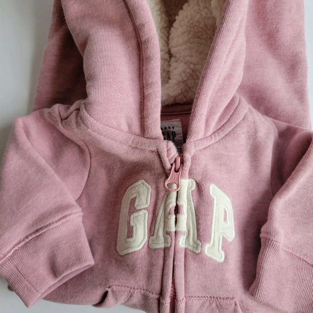 Baby Gap Baby girl sherpa hooded jumpsuit warm jacket hoody size 0- 3 months